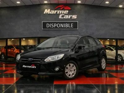 Usado Ford Focus Trend 115 CV (84 kW) 2012 Negro Berlina