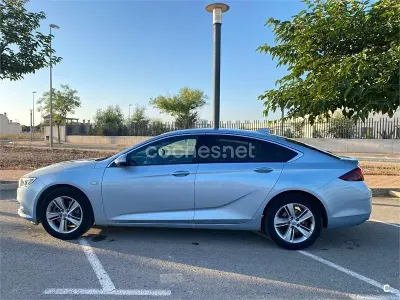 Usado Opel Insignia Excellence 170 CV (125 kW) 2017 Gris / plata Berlina