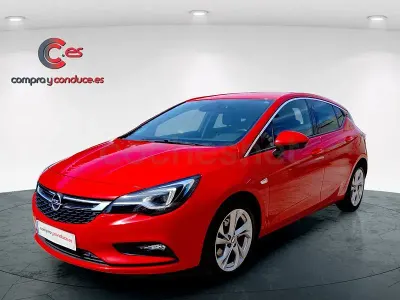Usado Opel Astra Dynamic 160 CV (117 kW) 2016 Rojo Berlina