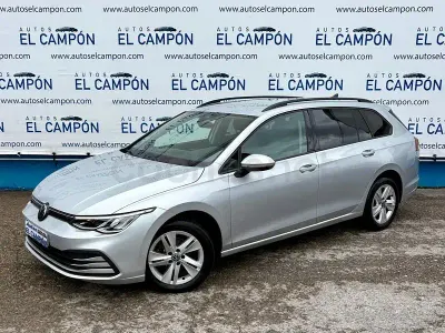 Usado VW Golf VIII Life 110 CV (80 kW) 2021 Gris / plata Familiar
