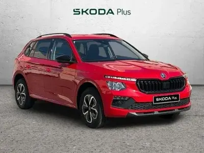 Usado Skoda Kamiq Selection 116 CV (85 kW) 2025 Rojo SUV