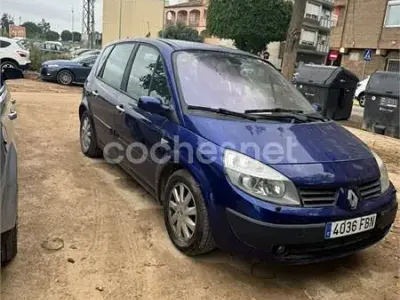 Usado Renault Scenic E-Tech Dynamique 150 CV (110 kW) 2006 Azul Monovolumen