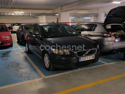 Usado Volvo S40 Kinetic 100 CV (73 kW) 2006 Azul Berlina
