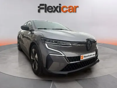 Usado Renault Megane E-Tech Equilibre 96 kW (131 CV) 2022 Gris Utilitario