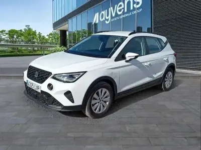 Usado Seat Arona Style 110 CV (80 kW) 2021 Blanco SUV