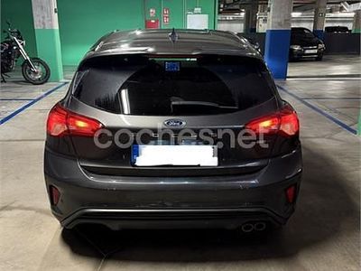 Begagnad Ford Focus ST-Line X 155 HK (114 kW) 2021 Grå Sedan
