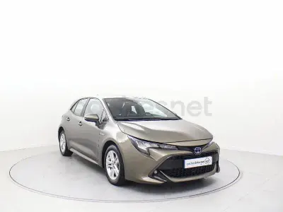Usado Toyota Corolla Active 122 CV (89 kW) 2019 Amarillo Berlina