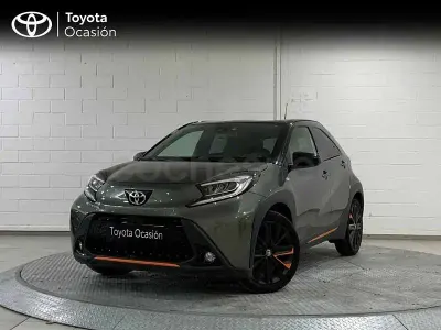 Usado Toyota Aygo X Edition 72 CV (52 kW) 2022 Verde SUV