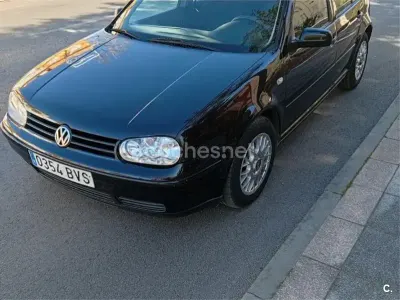 Usado VW Golf IV Highline 130 CV (95 kW) 2002 Negro Familiar