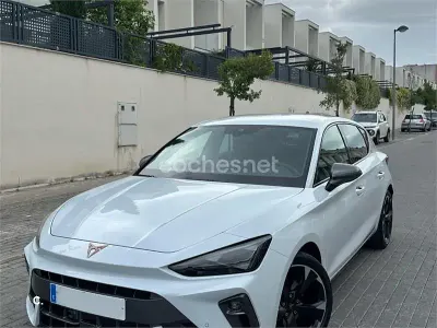 Usado Cupra Leon 150 CV (110 kW) 2025 Blanco Berlina