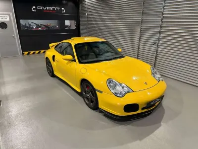 Usado Porsche 996 Turbo 420 CV (308 kW) 2001 Amarillo Coupe