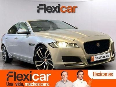 Usado Jaguar XF R-Sport 180 CV (132 kW) 2017 Gris Berlina