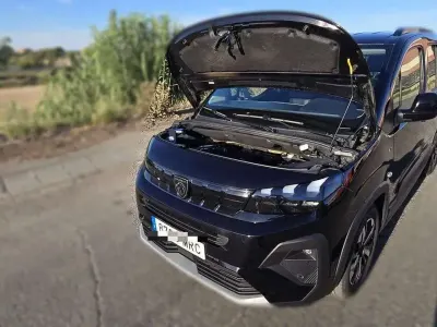 Usado Peugeot Rifter GTi 131 CV (96 kW) 2024 Negro Monovolumen