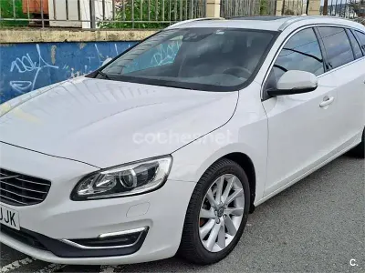 Usado Volvo V60 Summum 181 CV (133 kW) 2015 Blanco Familiar
