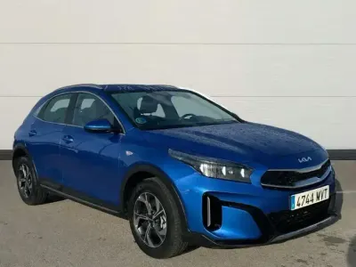 Usado Kia XCeed 140 CV (102 kW) 2024 Azul SUV
