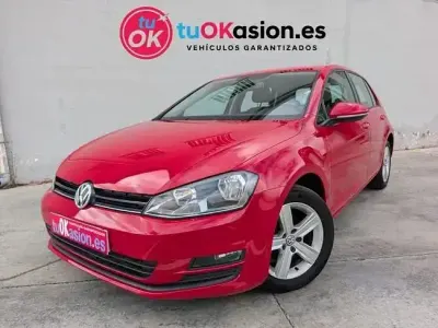 Usado VW Golf VII Advance 105 CV (77 kW) 2014 Rojo Berlina