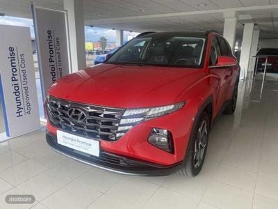 Rojo vivo Usado 2023 Hyundai Tucson Style SUV | 43.100 €