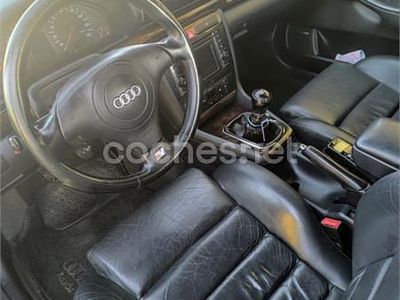 Usado Audi A4 150 CV (110 kW) 1999 Negro Berlina