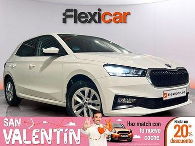 Usado Skoda Fabia Selection 95 CV (69 kW) 2024 Blanco Berlina