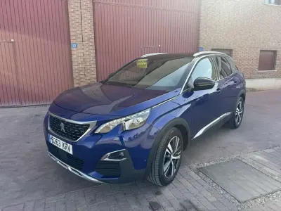 Usado Peugeot 3008 Style 120 CV (88 kW) 2017 Azul SUV