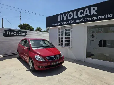 Usado Mercedes B200 140 CV (102 kW) 2007 Rojo Monovolumen