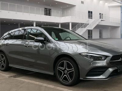 Gris / plata Usado 2022 Mercedes CLA250e Shooting Brake Familiar | 35.990 € (Un poco caro)