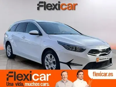 Usado Kia Ceed 120 CV (88 kW) 2022 Blanco Utilitario