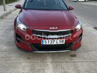 Usado Kia XCeed 120 CV (88 kW) 2022 Rojo SUV