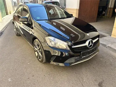 Usado Mercedes A200 156 CV (114 kW) 2018 Negro Berlina