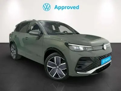 Usado VW Tiguan R-line 150 CV (110 kW) 2025 Verde SUV