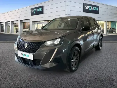 Usado Peugeot 2008 Active 110 CV (80 kW) 2021 Gris SUV
