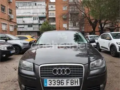Usado Audi A3 Ambition 105 CV (77 kW) 2006 Gris / plata Utilitario