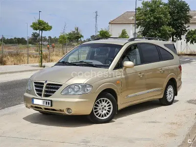 Usado SsangYong Rodius Limited 165 CV (121 kW) 2007 Beige Monovolumen