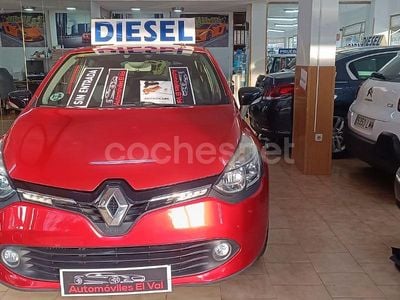 Usado Renault Clio IV Dynamique 90 CV (66 kW) 2013 Granate Berlina
