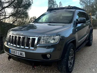 Usado Jeep Grand Cherokee Overland 241 CV (177 kW) 2012 Gris / plata SUV