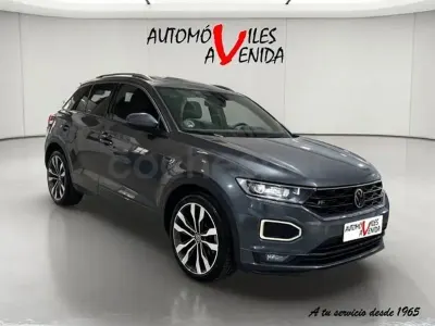 Usado VW T-Roc Sportline 190 CV (139 kW) 2022 Gris / plata SUV
