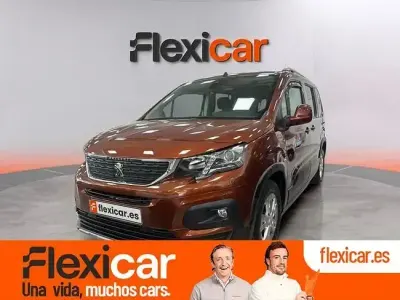 Usado Peugeot Rifter Active 130 CV (95 kW) 2020 Marrón Monovolumen
