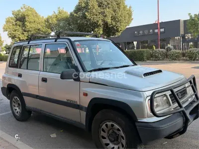 Usado Suzuki Vitara 75 CV (55 kW) 1999 Gris / plata SUV