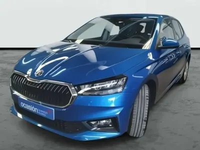 Usado Skoda Fabia Selection 95 CV (69 kW) 2025 Azul Utilitario
