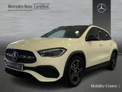 Usado Mercedes GLA200 AMG line 150 CV (110 kW) 2023 Blanco polar  pintura unicolor SUV