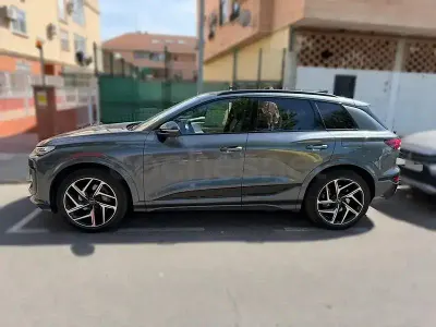 Usado Audi Q6 Sportback e-tron Ambiente 11 kW (15 CV) 2024 Eléctrico SUV