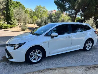 Usado Toyota Corolla Active 122 CV (89 kW) 2022 Blanco Familiar
