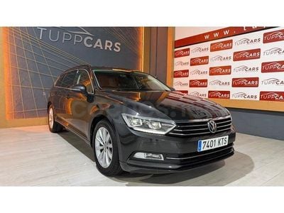 Usado VW Passat Advance 150 CV (110 kW) 2019 Gris / plata Familiar