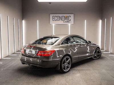 Gris / plata Usado 2012 Mercedes E220 Coupe | 20.000 € (Caro)