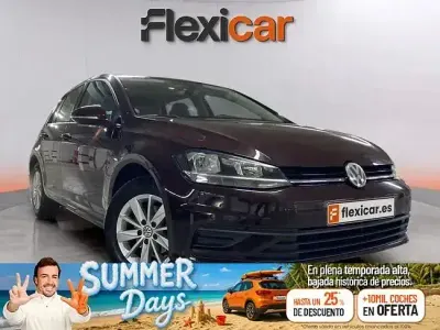 Usado VW Golf VII Advance 110 CV (80 kW) 2017 Rojo Utilitario