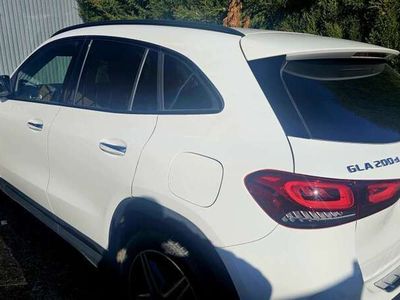 Usado Mercedes GLA200 150 CV (110 kW) 2021 Blanco SUV