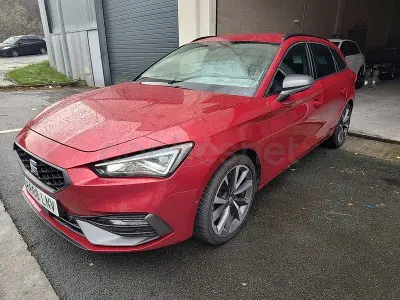 Begagnad Seat Leon FR 150 HK (110 kW) 2021 Röd Kombi