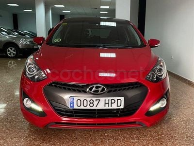 Rojo Usado 2013 Hyundai i30 Berlina | 6300 € (Precio justo)