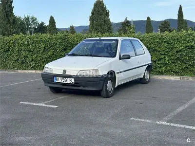 Usado Peugeot 106 60 CV (44 kW) 1992 Blanco Utilitario