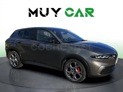 Usado Alfa Romeo Tonale Edizione Speciale 130 CV (95 kW) 2022 Gris / plata SUV